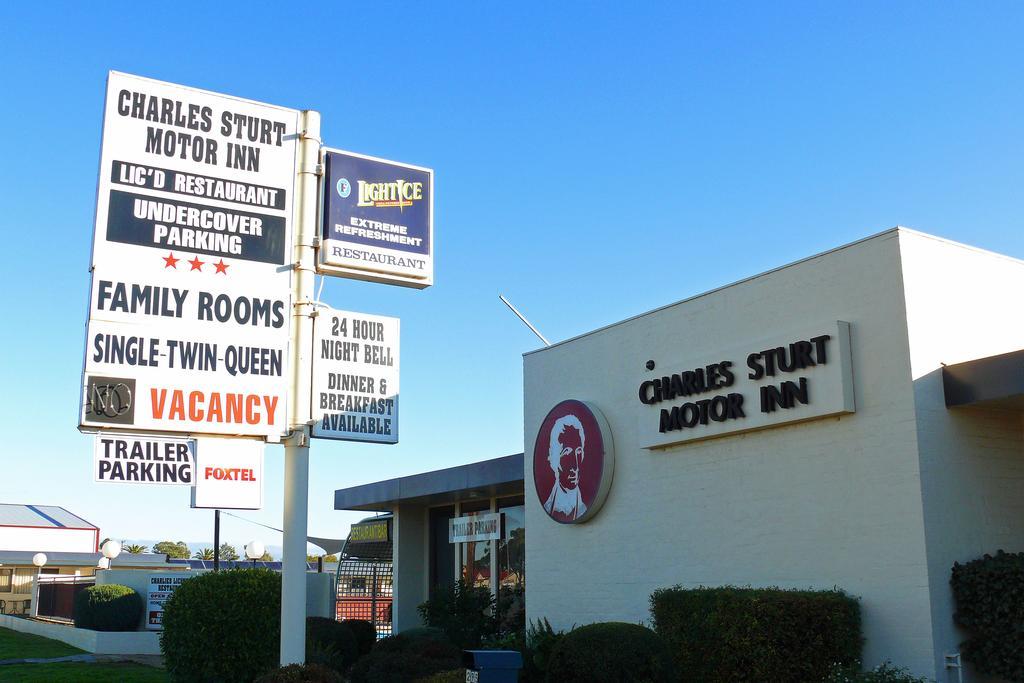 Charles Sturt Motor Inn West Wyalong Kültér fotó